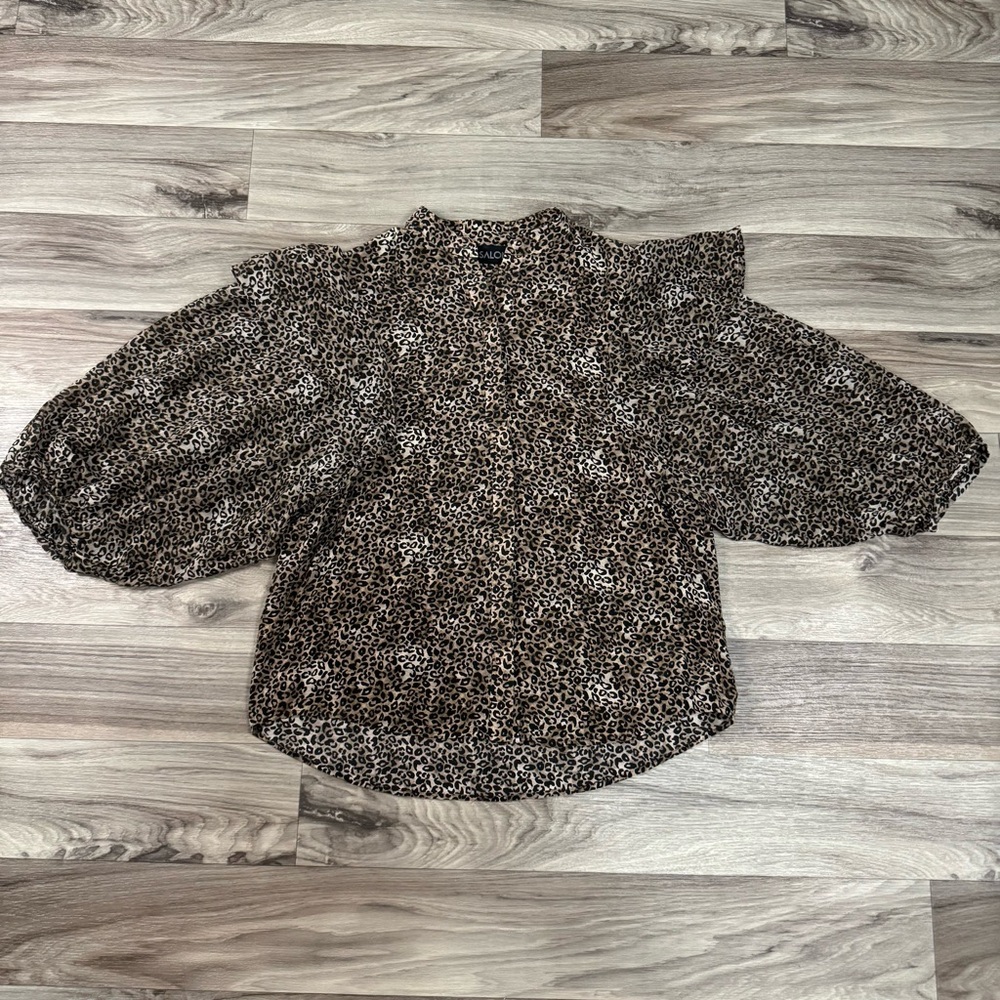Saloni Chloe 100% Silk Blouse Button Front Shirt Ruffle Trim in Leopard Print